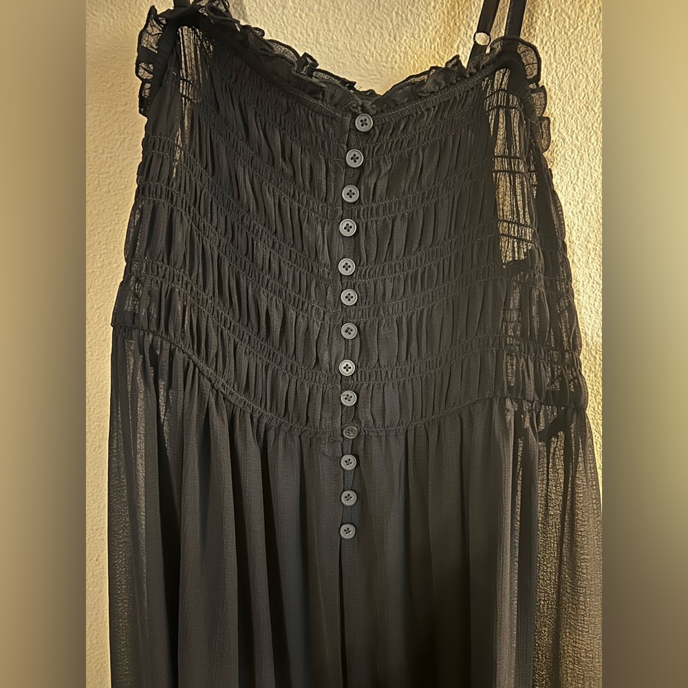 Chiffon Black Button-Up Sleeveless Tunic - Picture 3 of 4